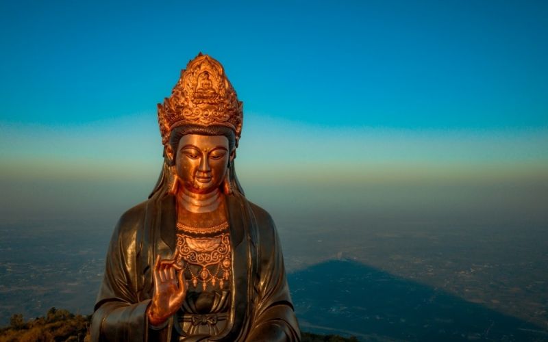 Phật Di Lặc xuất hiện trong cơn mộng